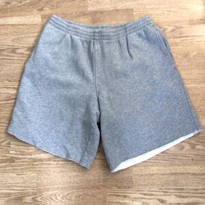 Old Navy Men’s Gray Drawstring Sweat Shorts Sz M Pockets Casual Athletic Lounge